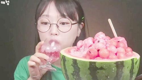 偷窥吃瓜猎奇,吃瓜猎奇背后的心理探秘