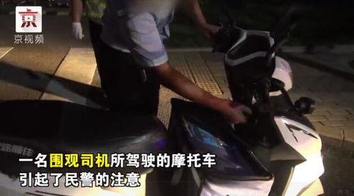 初雪吃瓜群众的视频,揭秘冬季热门视频背后的故事